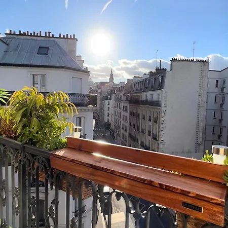 Vue Montmartre & Balcon