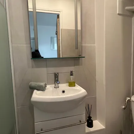 Vue Montmartre & Balcon *