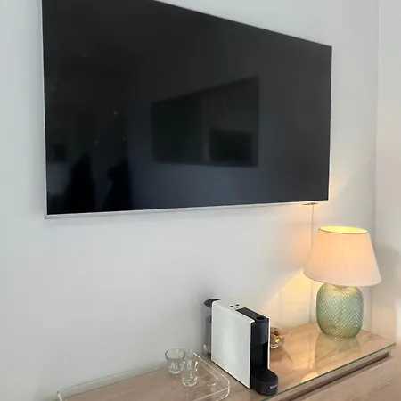 Vue Montmartre & Balcon Appartement Parijs