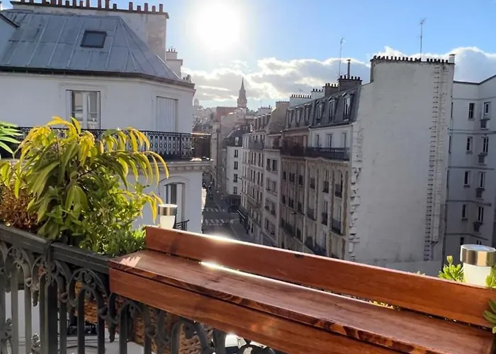 Vue Montmartre & Balcon