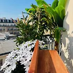 Vue Montmartre & Balcon